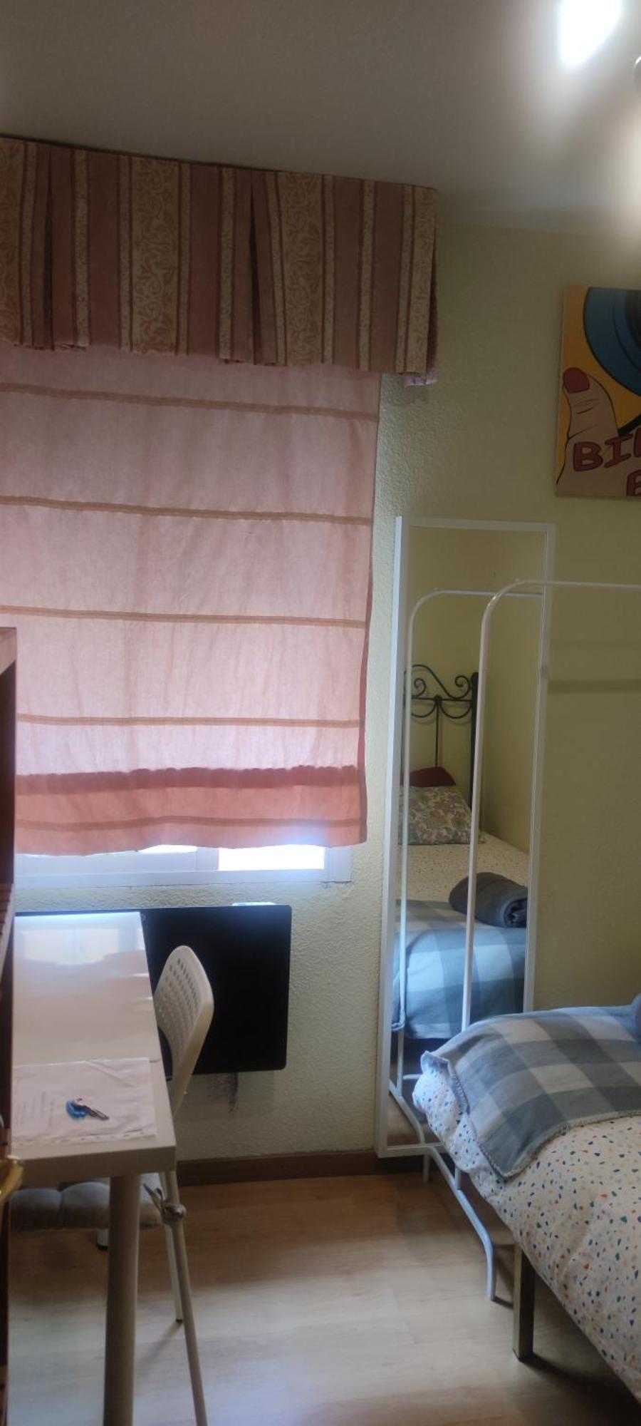 Habitacion Individual En Apartamento Centrico Мадрид Номер фото